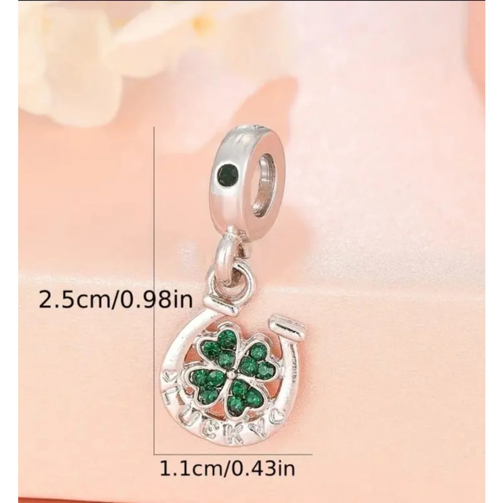 Charm Horseshoe Clover Green Silver